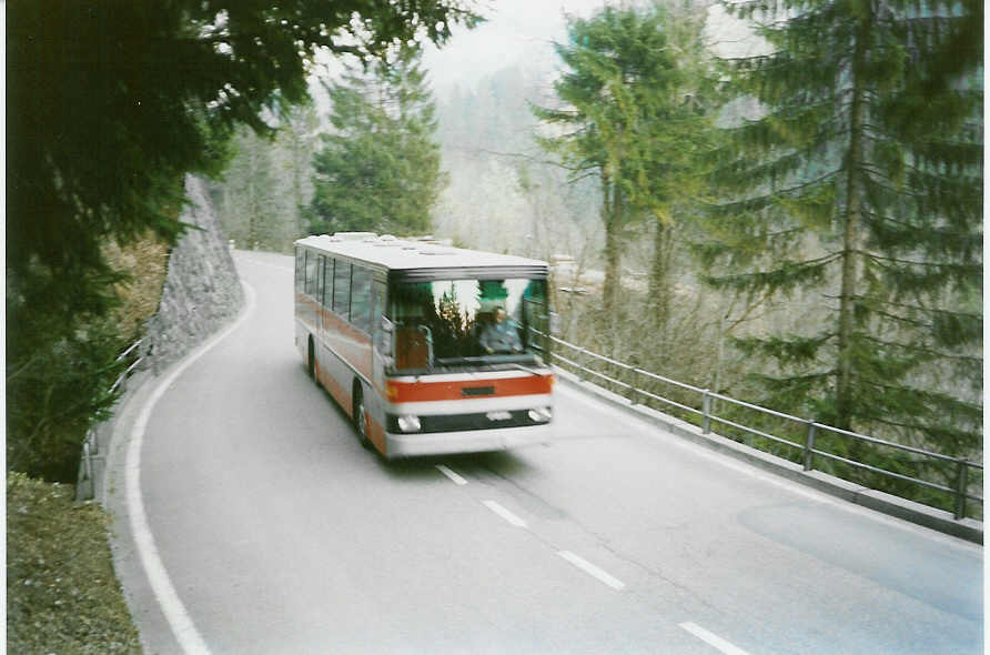 (005'504) - AFA Adelboden - Nr. 16/BE 26'705 - FBW/R&J am 18. M�rz 1990 in Achseten, Ladholz