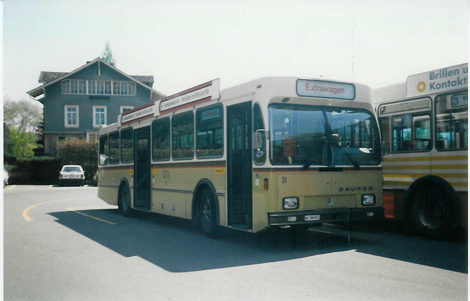 (012'226) - STI Thun - Nr. 51/BE 396'551 - Saurer/R&J am 3. Mai 1995 bei der Schiffl�ndte Thun