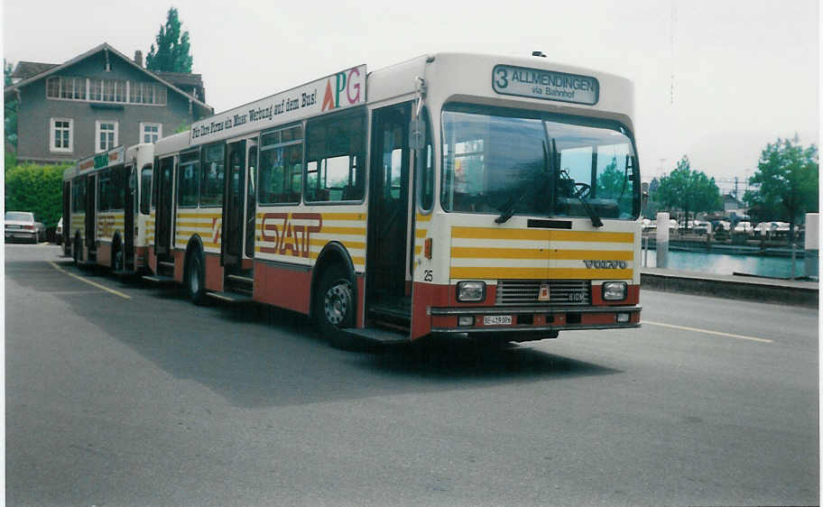 (012'400B) - SAT Thun - Nr. 25/BE 419'026 - Volvo/R&J am 10. Mai 1995 bei der Schiffl�ndte Thun