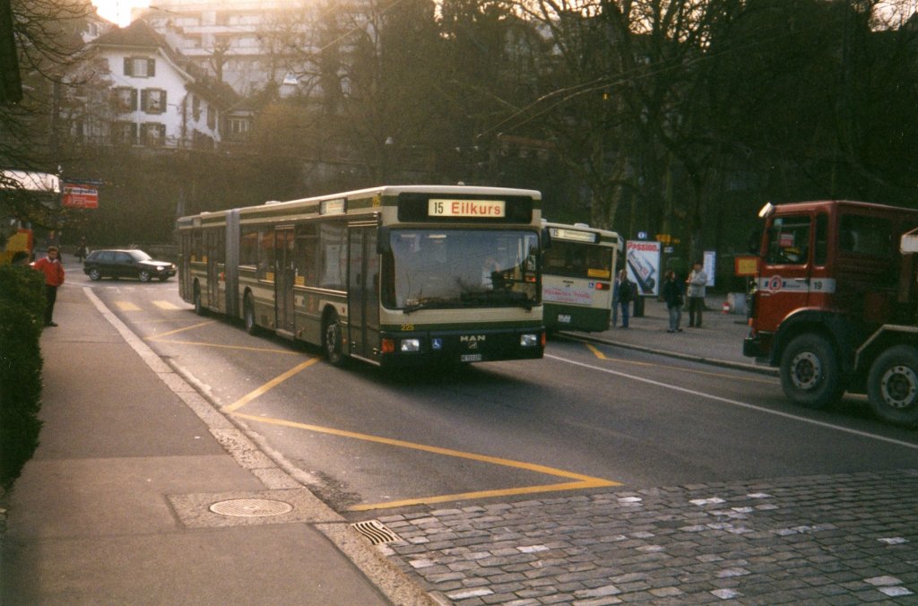 (016'621) - SVB Bern - Nr. 225/BE 513'225 - MAN am 26. M�rz 1997 in Bern, B�rengraben