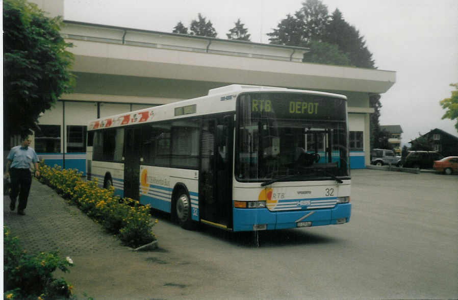 (018'416) - RTB Altst�tten - Nr. 32/SG 129'044 - Volvo/Hess am 2. August 1997 in Altst�tten, Garage