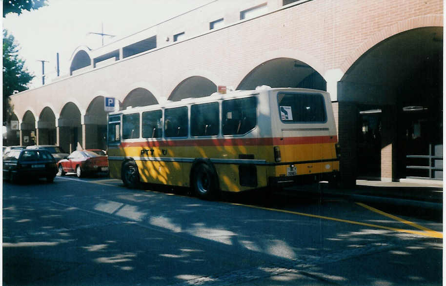 (019'802) - Lengacher, M�hlethurnen - Nr. 4/BE 26'963 - FBW/Hess (ex P 23'415) am 4. Oktober 1997 beim Bahnhof M�nsingen