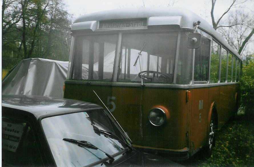 (021'009) - RhV Altst�tten - Nr. 5 - FBW/SIG Trolleybus am 30. November 1997 in Luzern, Verkehrshaus