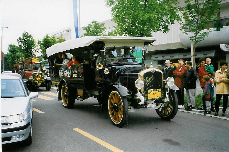 (023'318) - Ryffel, Uster - ZH 162'652 - Saurer/Walde (ex Fasnachtsverein, Basel; ex Feuerwehr, Thun) am 14. Juni 1998 in Uster, Z�richstrasse
