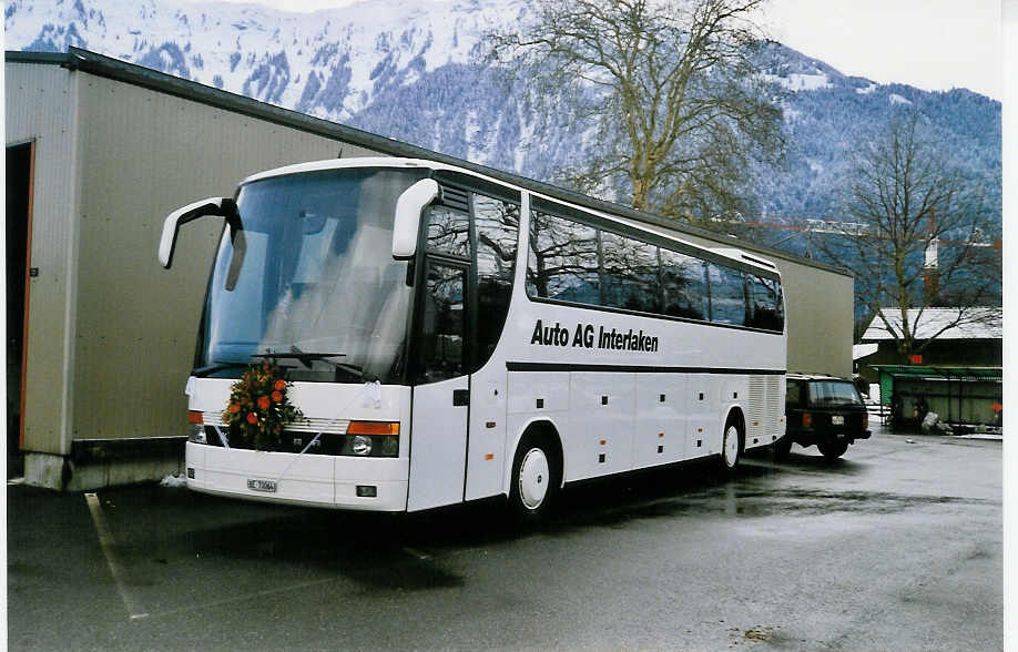 (029'915) - AAGI Interlaken - Nr. 18/BE 70'064 - Setra am 6. M�rz 1999 in Interlaken, Garage