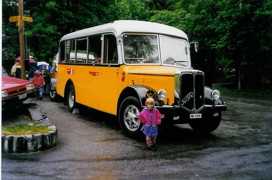 (031'918) - OPC Ennetb�rgen - Nr. 4/NW 5288 - FBW/Krapf (ex Schweizer Armee) am 6. Juni 1999 in Meiringen, Zwirgi