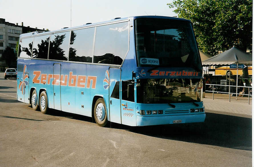 (032'233) - Zerzuben, Visp-Eyholz - Nr. 4/VS 44'590 - Dr�gm�ller am 25. Juni 1999 beim Bahnhof Thun