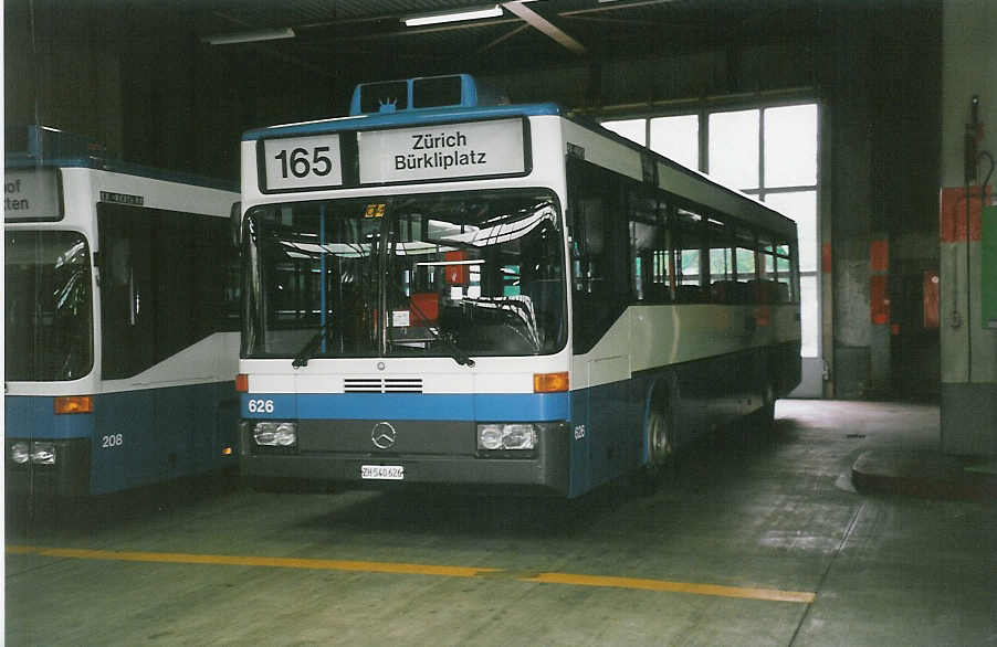 (032'613) - VBZ Z�rich - Nr. 626/ZH 540'626 - Mercedes am 26. Juni 1999 in Z�rich, Garage Hardau