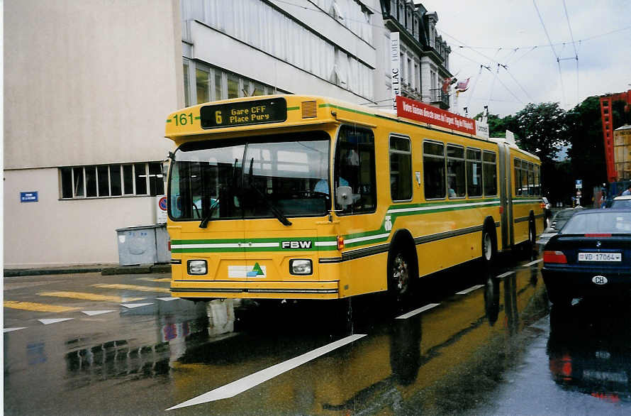 (033'225) - TN Neuch�tel - Nr. 161 - FBW/Hess Gelenktrolleybus am 6. Juli 1999 in Neuch�tel, Place Pury