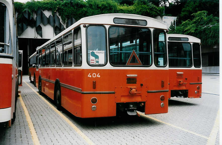 (033'417) - TL Lausanne - Nr. 404 - FBW/Hess am 7. Juli 1999 in Lausanne, D�p�t Borde