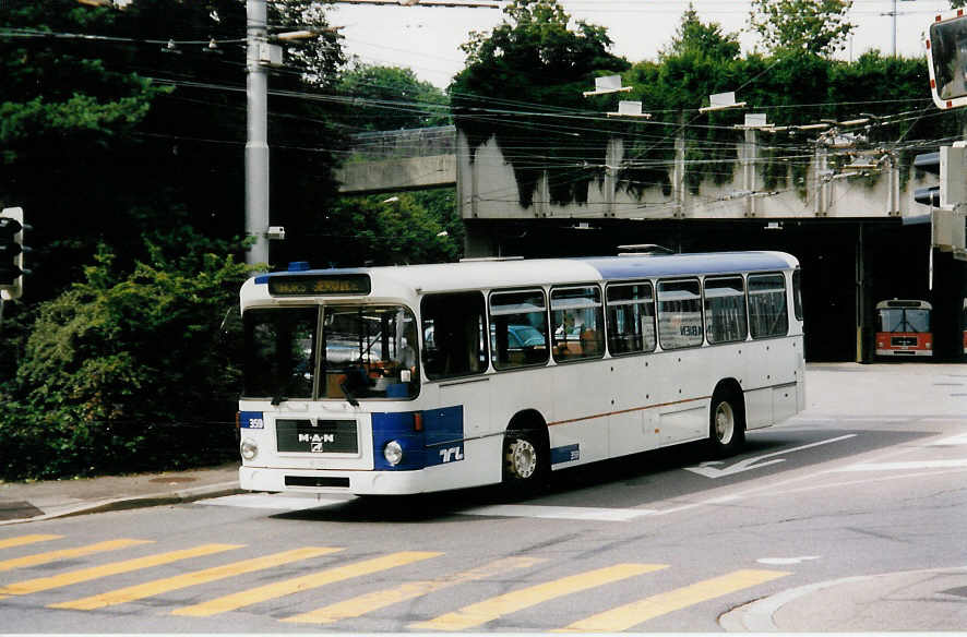 (033'804) - TL Lausanne - Nr. 359/VD 1501 - MAN am 7. Juli 1999 in Lausanne, D�p�t Borde
