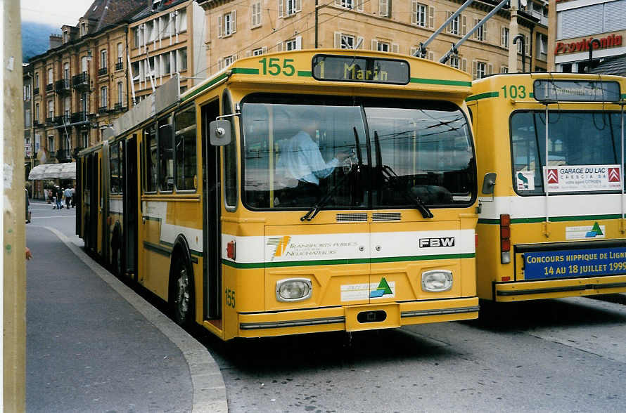 (034'019) - TN Neuch�tel - Nr. 155 - FBW/Hess Gelenktrolleybus (ex Nr. 55) am 10. Juli 1999 in Neuch�tel, Place Pury