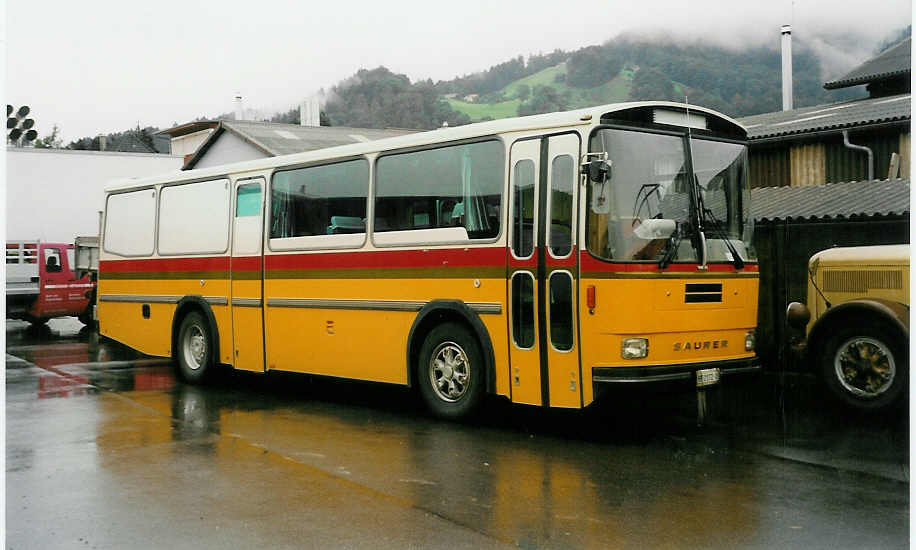 (035'322) - Segessenmann, Burgistein - BE 2172 U - Saurer/T�scher (ex P 24'229) am 20. August 1999 in Thun, Garage STI