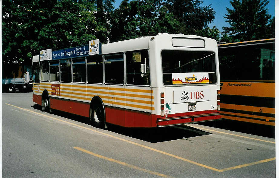 (036'719) - STI Thun - Nr. 22/BE 419'022 - Volvo/R&J (ex SAT Thun Nr. 22) am 9. September 1999 bei der Schiffl�ndte Thun