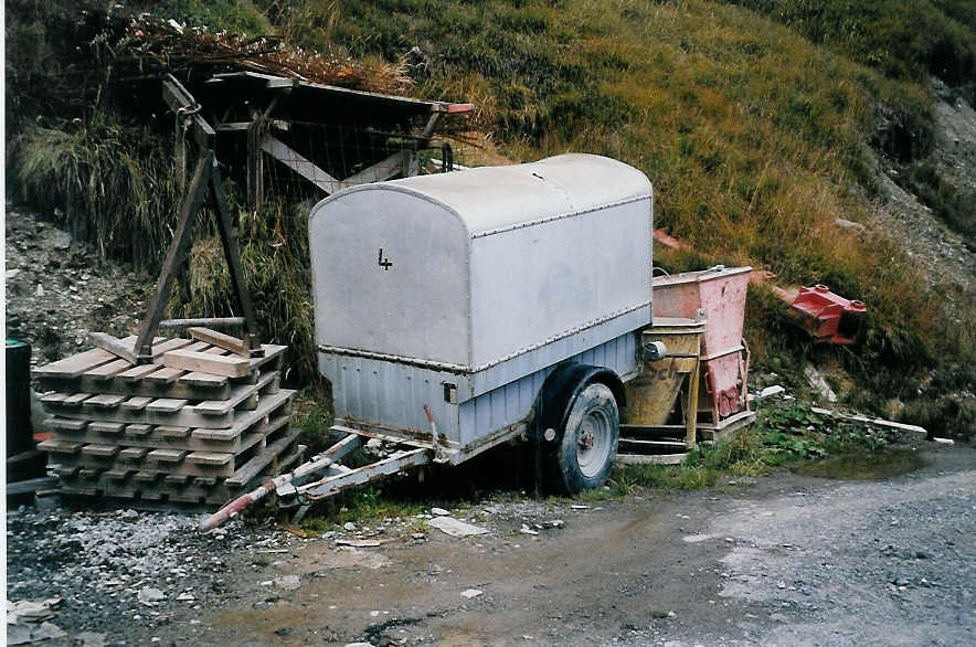 (037'305) - Schranz, Adelboden - Nr. 4 - Aebi Gep�ckanh�nger (ex AFA Adelboden Nr. 4) am 10. Oktober 1999 in Adelboden, Margeli