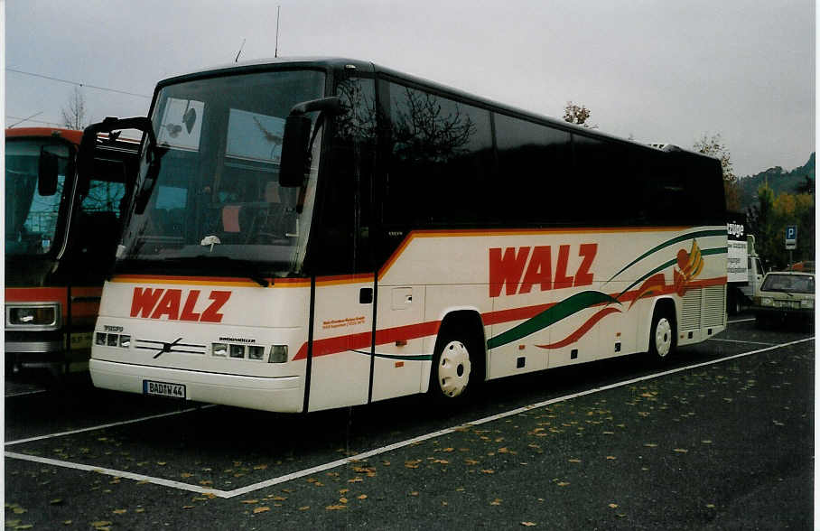 (037'702) - Aus Deutschland: Walz, Kuppenheim - BAD-W 44 - Volvo/Dr�gm�ller am 5. November 1999 in Thun, Seestrasse
