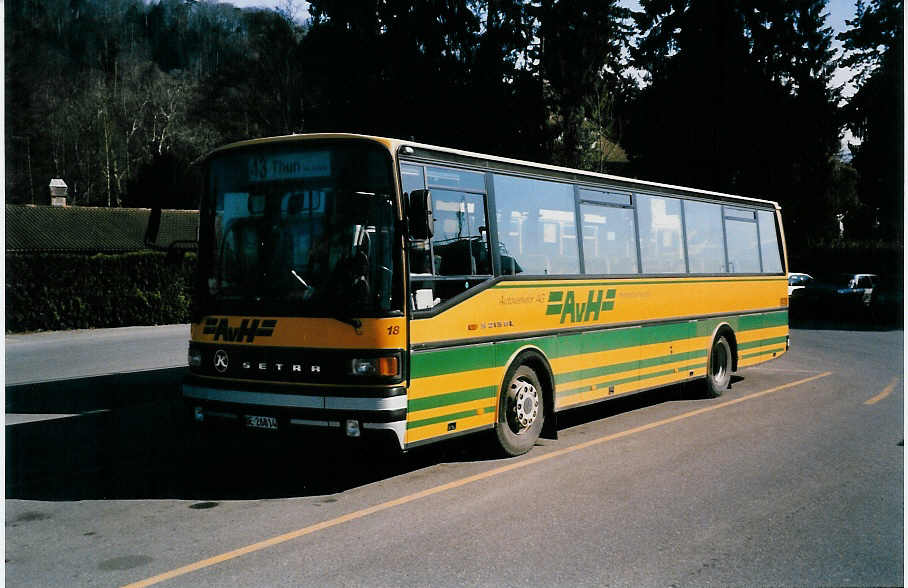 (039'320) - STI Thun - Nr. 18/BE 26'814 - Setra (ex AvH Heimenschwand Nr. 1) am 23. Februar 2000 bei der Schiffl�ndte Thun
