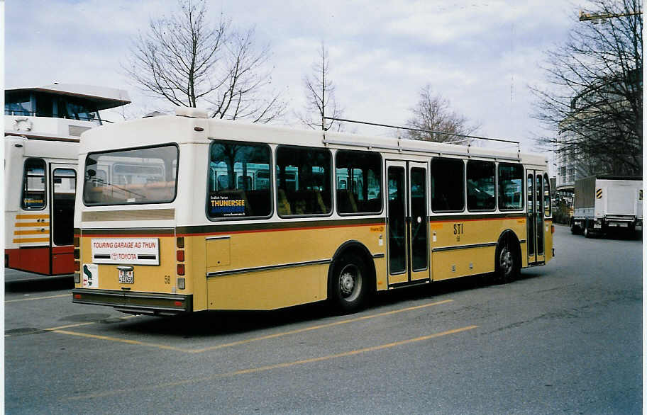 (039'323) - STI Thun - Nr. 58/BE 413'458 - Saurer/R&J am 24. Februar 2000 bei der Schiffl�ndte Thun
