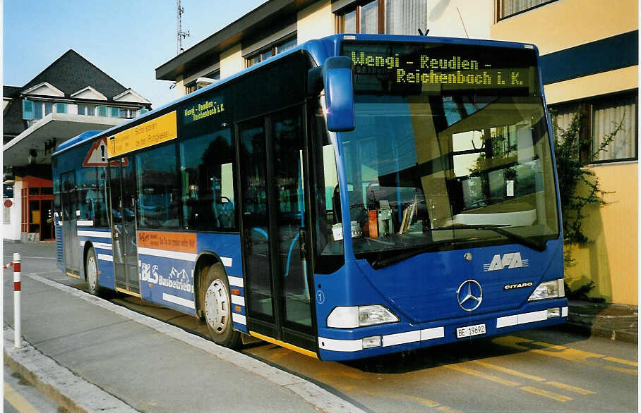 (039'608) - AFA Adelboden - Nr. 1/BE 19'692 - Mercedes am 13. M�rz 2000 beim Bahnhof Frutigen