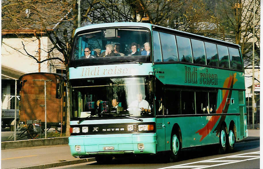 (040'222) - L�di, Uetendorf - BE 42'546 - Setra am 14. April 2000 in Thun, Allmendstrasse