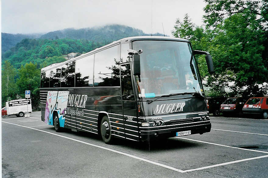 (040'907) - Aus Frankreich: Mugler, Ingwiller - 7656 YY 67 - Volvo/Dr�gm�ller am 12. Juni 2000 in Thun, Seestrasse