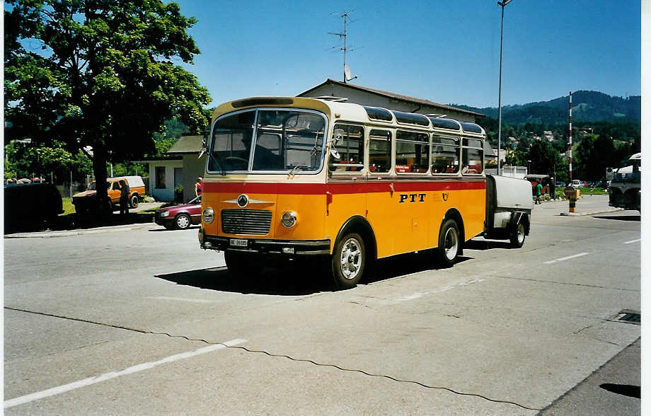 (041'234) - Schmid, Th�rishaus - Nr. 9/BE 26'105) - Saurer/R&J (ex Geiger, Adelboden Nr. 9) am 18. Juni 2000 in Hinwil, AMP