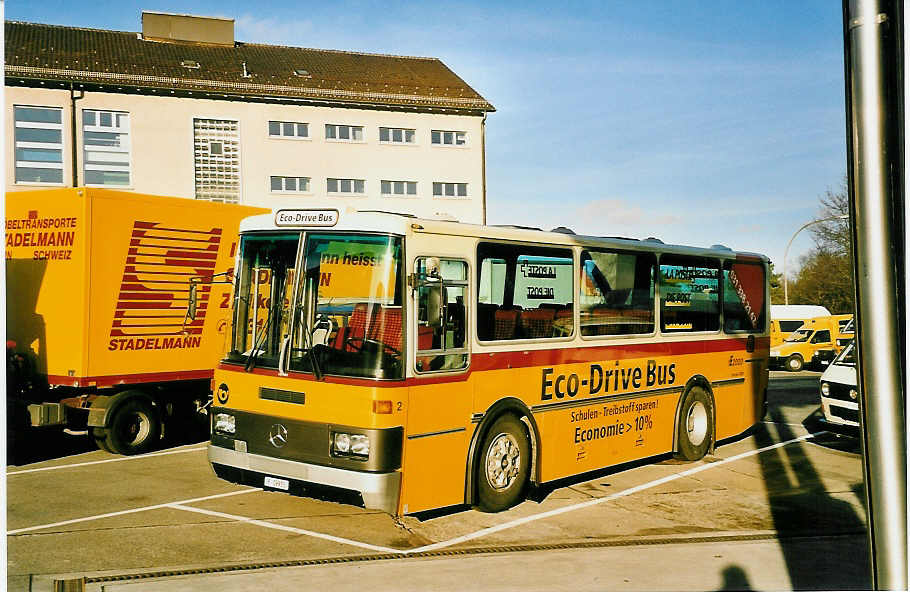 (044'302) - PTT-Regie - P 19'915 - Mercedes/Lauber (ex Lehner, B�rchen Nr. 2) am 28. Dezember 2000 in Bern, Automobilwerkst�tte