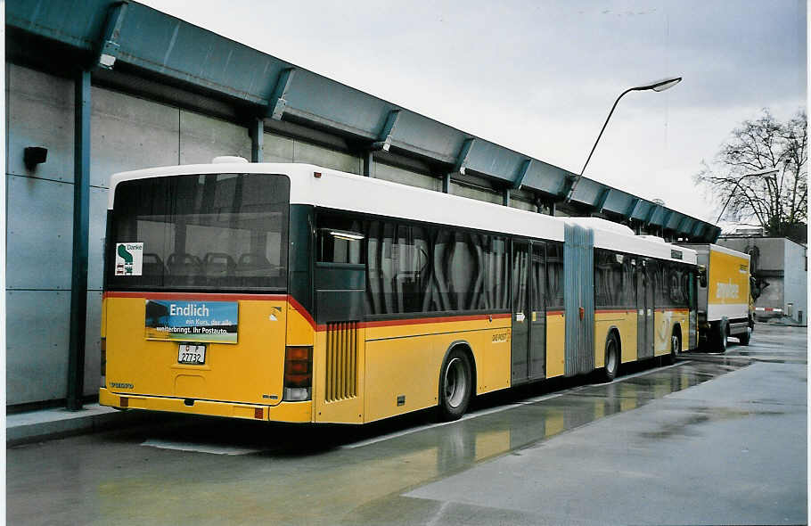 (045'222) - PTT-Regie - P 27'732 - Volvo/Hess am 11. M�rz 2001 in Bern, Postautostation