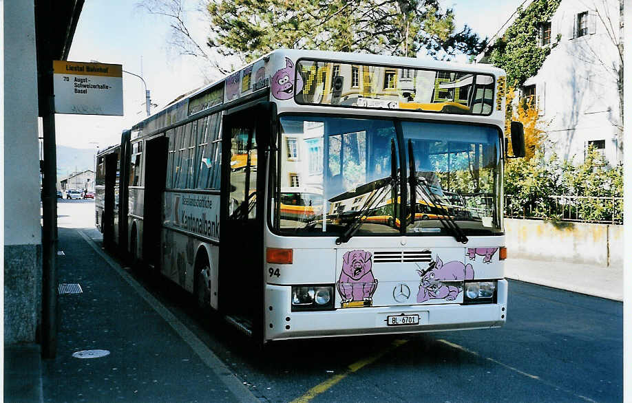 (045'514) - AAGL Liestal - Nr. 94/BL 6701 - Mercedes am 31. M�rz 2001 beim Bahnhof Liestal