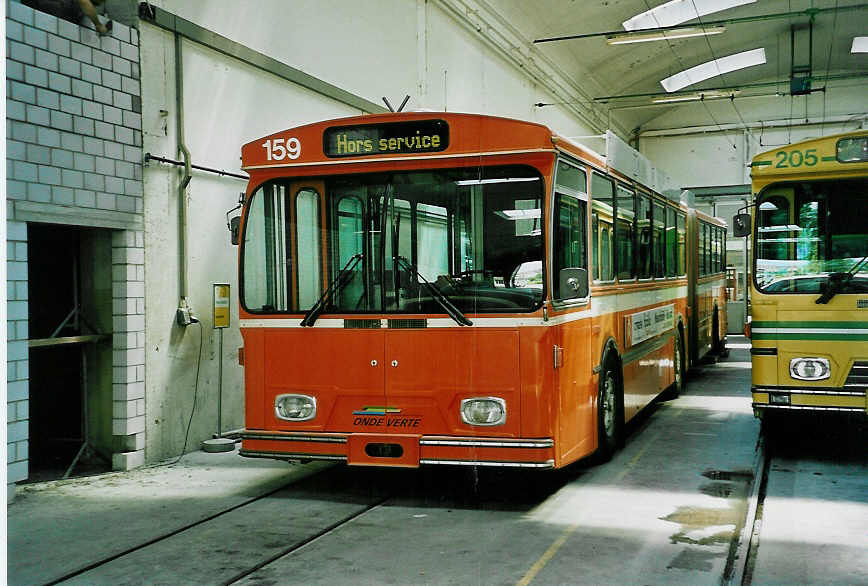 (046'630) - TN Neuch�tel - Nr. 159 - FBW/Hess Gelenktrolleybus (ex Nr. 59) am 18. Mai 2001 in Neuch�tel, D�p�t