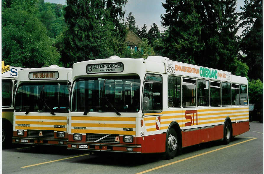 (046'729) - STI Thun - Nr. 34/BE 443'834 - Volvo/R&J (ex SAT Thun Nr. 34) am 21. Mai 2001 bei der Schiffl�ndte Thun