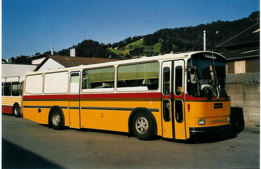 (047'511) - Segessenmann, Burgistein - Saurer/T�scher (ex P 24'229) am 25. Juni 2001 in Thun, Garage STI