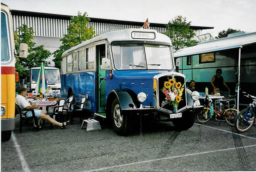 (049'114) - Hodel, Horgen - ZH 487'629 - Berna/T�scher (ex Waldmeier, W�denswil) am 18. August 2001 in Burgdorf, AMP