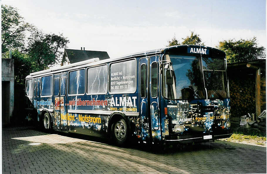 (050'127) - ALMAT, Tagelswangen - ZH 480'488 - Saurer/Hess (ex P 26'516) am 14. Oktober 2001 in Tagelswangen, B�elhalde