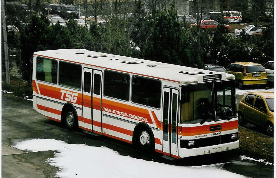 (051'612) - STI Thun - Nr. 3 - Volvo/R&J (ex TSG Blumenstein Nr. 3) am 17. Januar 2002 in Steffisburg, Schw�bis