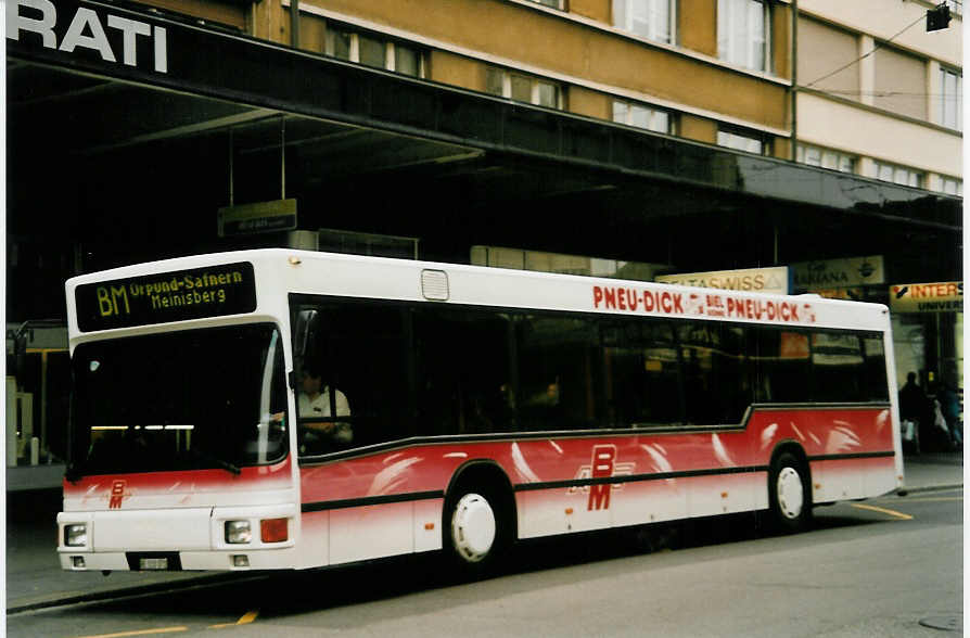 (052'637) - ABM Meinisberg - Nr. 1/BE 133'371 - MAN am 30. M�rz 2002 beim Bahnhof Biel