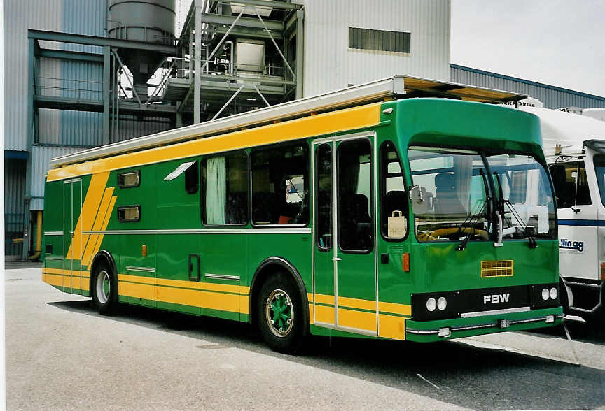 (053'809) - R�llin, Hirzel - FBW (ex ABM Meinisberg) am 15. Juni 2002 in Hinwil, AMP