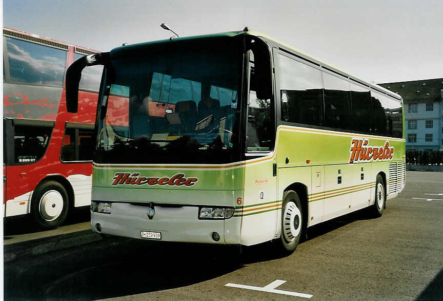 (054'136) - H�rzeler, Dietikon - Nr. 6/ZH 219'939 - Renault am 22. Juni 2002 in Biel, Terminal B