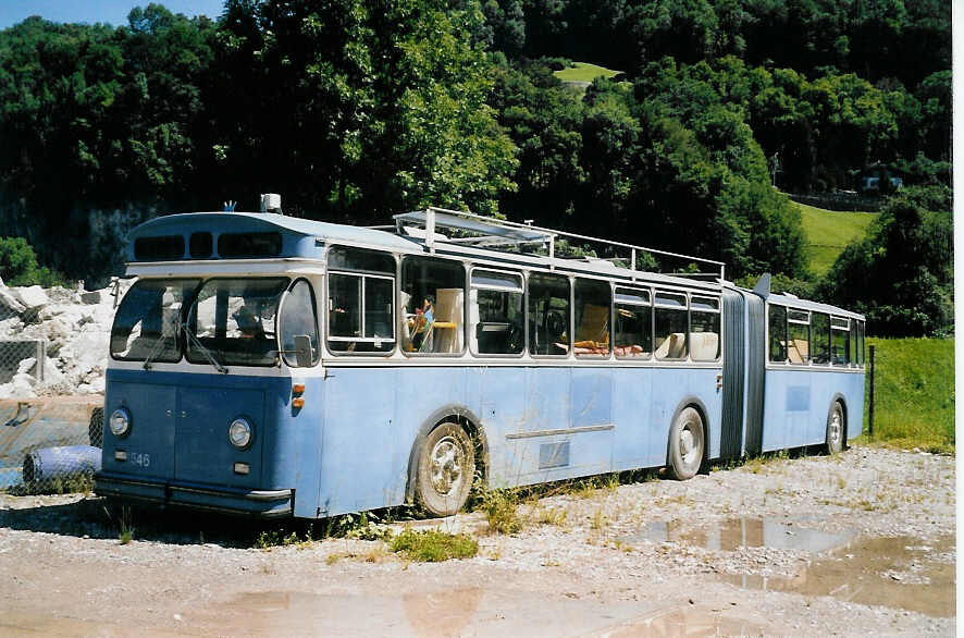 (055'031) - VBZ Z�rich - Nr. 546 - Saurer/T�scher am 27. Juli 2002 in N�fels