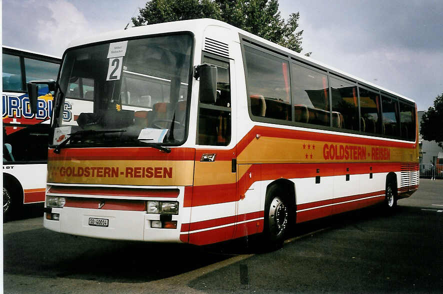 (055'431) - Goldstern, Oberg�sgen - SO 40'014 - Renault am 25. August 2002 in Biel, Terminal B