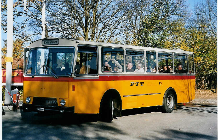 (057'109) - Scheidegger, Sch�nb�hl - BE 150'067 - FBW/Lauber (ex P 23'507) am 26. Oktober 2002 beim Bahnhof Schwarzenburg