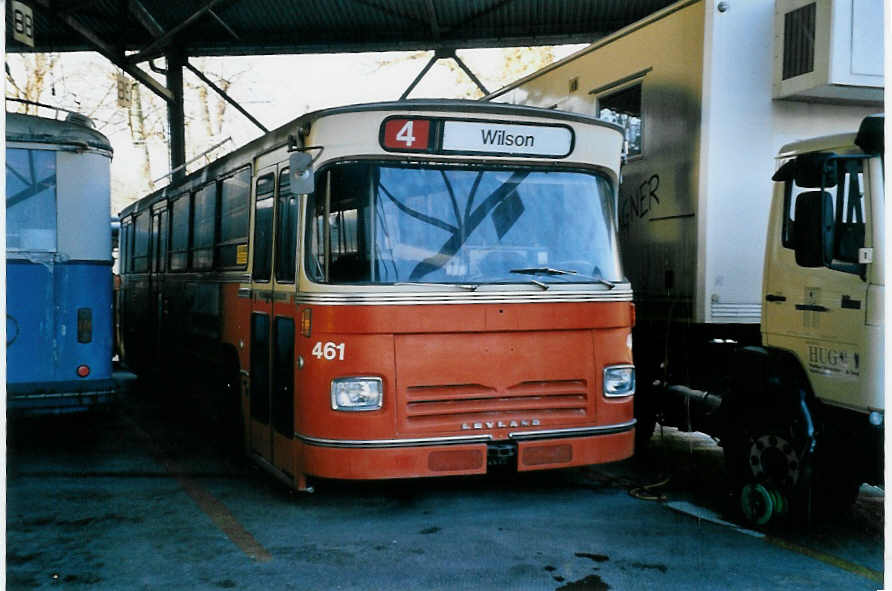 (058'223) - TPG Gen�ve (Knoerr) - Nr. 461 - Leyland-DAB am 1. Januar 2003 in Gen�ve, D�p�t 