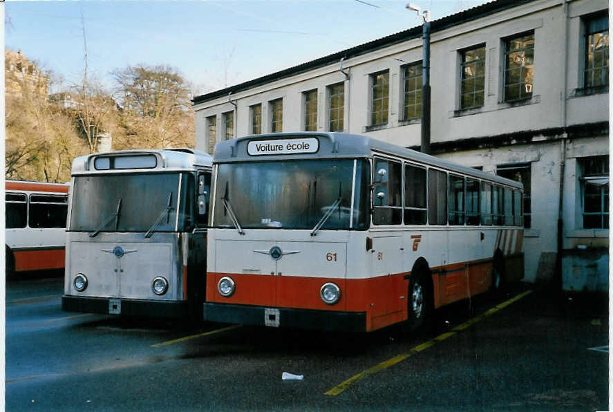 (058'307) - TPG Gen�ve - Nr. 61 - Saurer/Hess (ex Nr. 450) am 1. Januar 2003 in Gen�ve, D�p�t