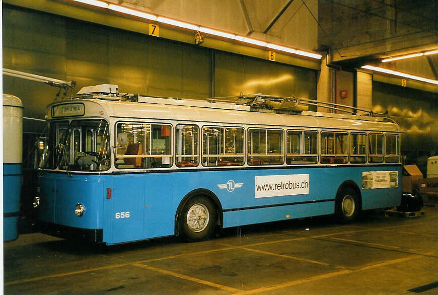 (058'401) - TL Lausanne (R�trobus) - Nr. 656 - FBW/Eggli Trolleybus am 1. Januar 2003 in Lausanne, D�p�t Borde