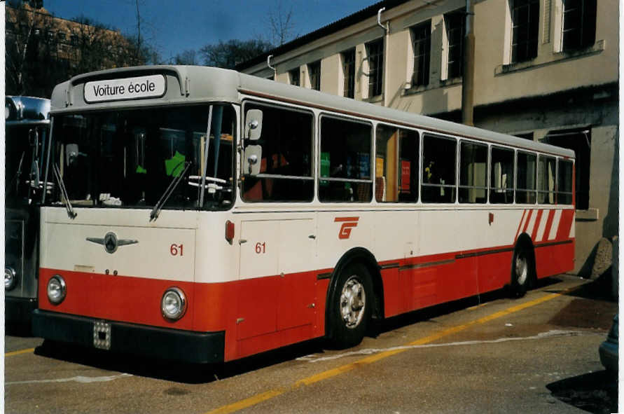 (059'225) - TPG Gen�ve - Nr. 61 - Saurer/Hess (ex Nr. 450) am 16. M�rz 2003 in Gen�ve, D�p�t