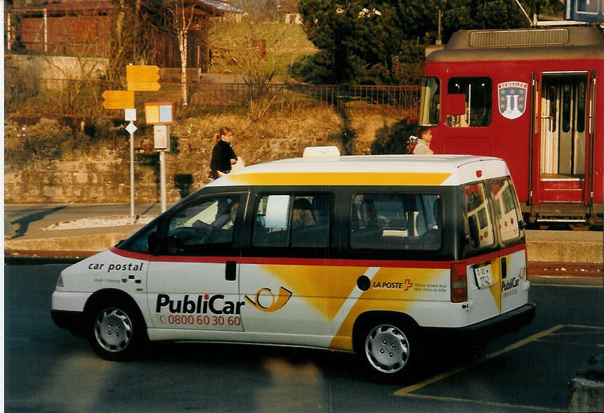 (059'309) - Rod, Oron-la-Ville - VD 2742 - Peugeot am 16. M�rz 2003 beim Bahnhof Pal�zieux