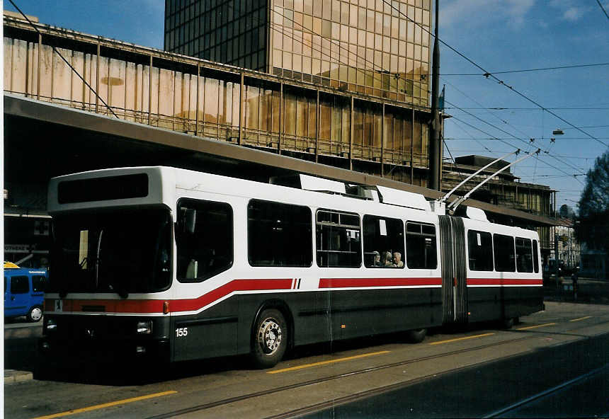 (059'404) - VBSG St. Gallen - Nr. 155 - NAW/Hess Gelenktrolleybus am 29. M�rz 2003 beim Bahnhof St. Gallen