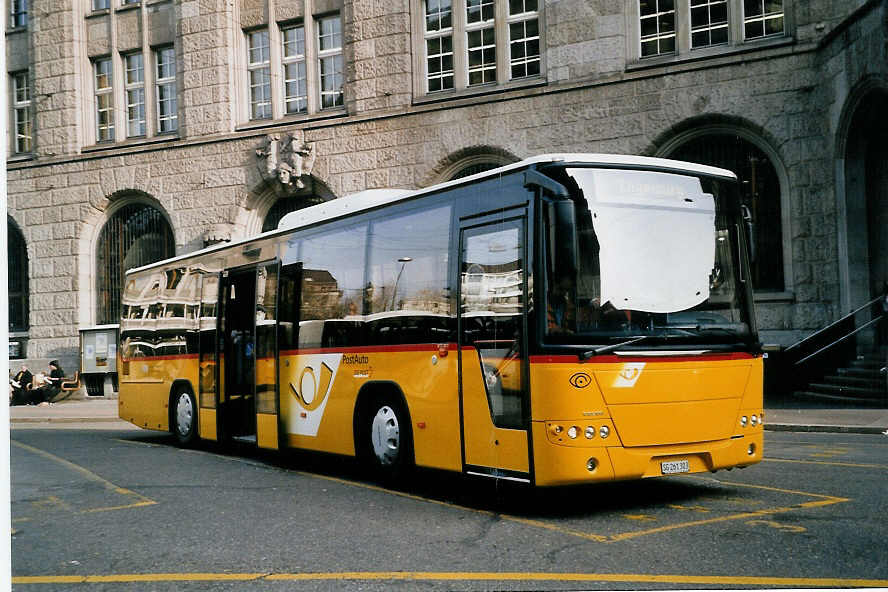 (059'522) - Casutt, Gossau - SG 261'303 - Volvo am 29. M�rz 2003 beim Bahnhof St. Gallen
