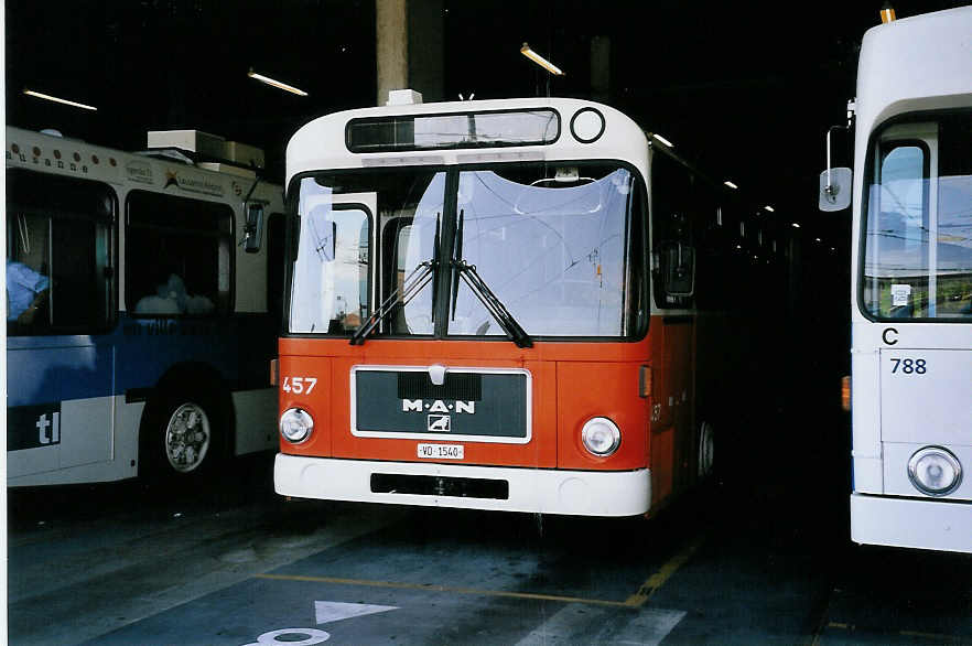 (062'613) - TL Lausanne - Nr. 457/VD 1540 - MAN am 4. August 2003 in Lausanne, D�p�t Prelaz