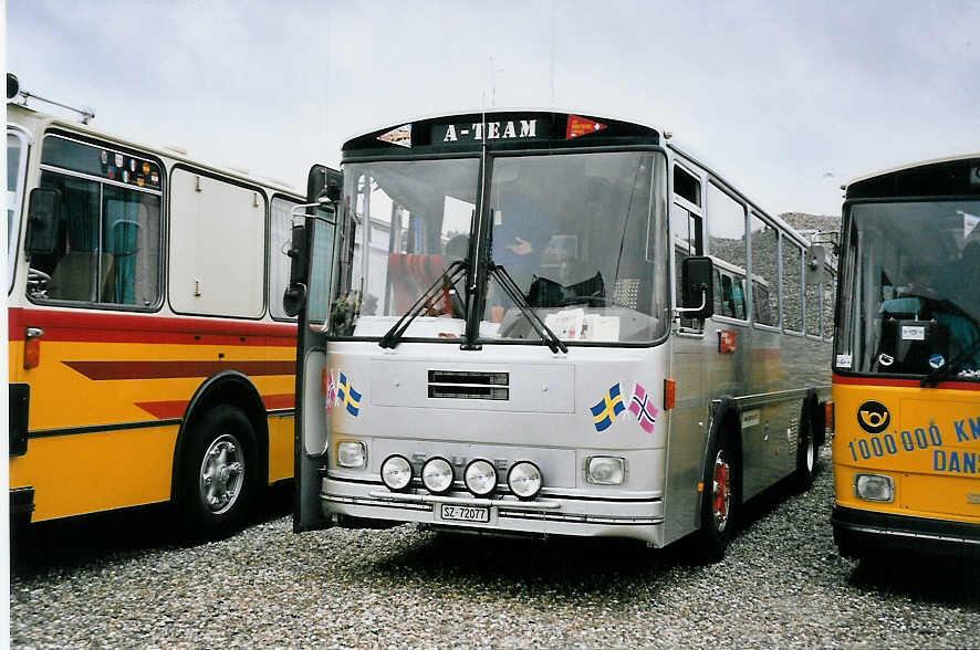 (062'915) - Steinauer, Willerzell - SZ 72'077 - Saurer/R&J (ex Albin, F�llanden; ex SBB Bern; ex Sol�r&Fontana, Ilanz; ex P 24'359) am 30. August 2003 in Niederbipp, Saurertreffen